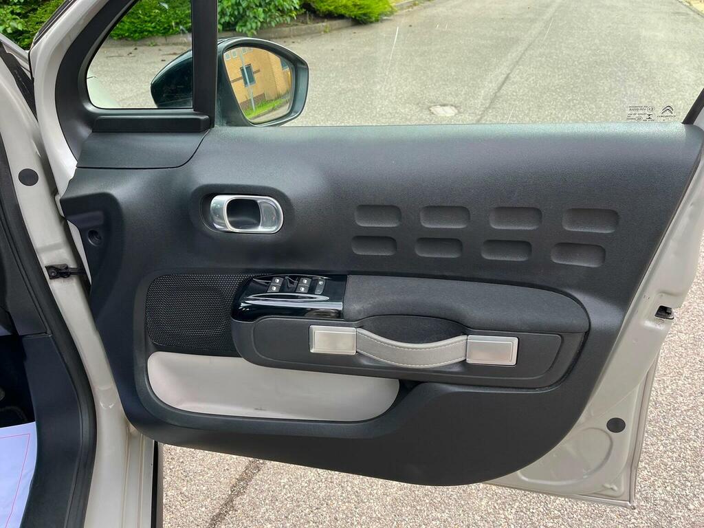Citroen C3 1.2 Puretech 82 Flair White #60