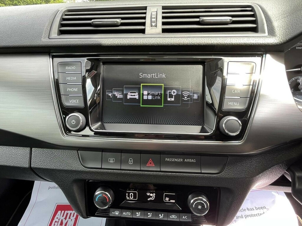 Skoda Fabia 1.0 Tsi Colour Edition White #18