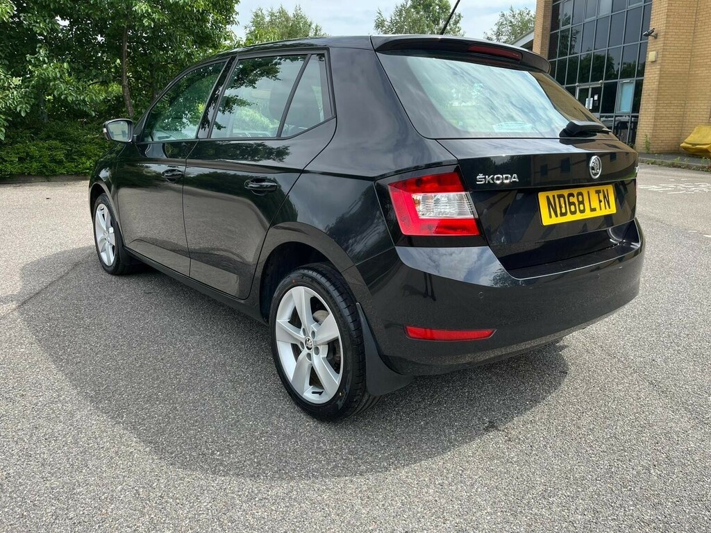 Skoda Fabia 1.0 Tsi Colour Edition White #9