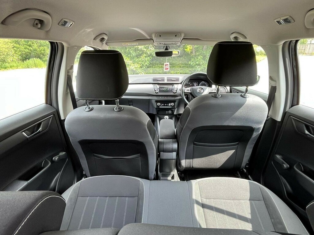 Skoda Fabia 1.0 Tsi Colour Edition White #26