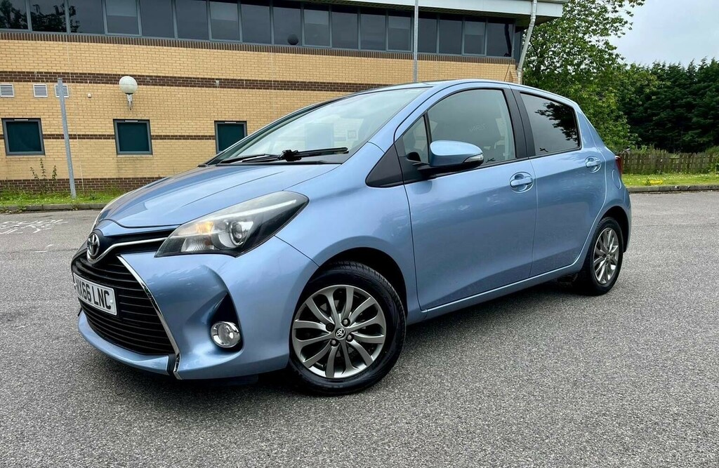 Toyota Yaris Hatchback 1.33 Dual Vvt-i Icon Euro 6 201666 Blue