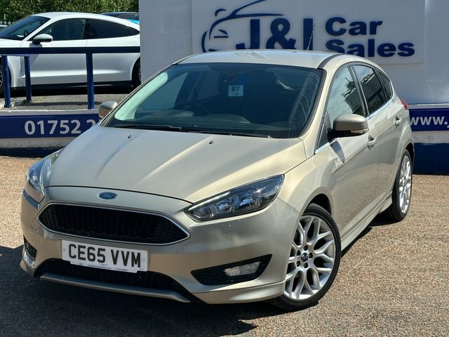 Ford Focus 1.5 Tdci Zetec S Hatchback Euro CE65VVM Gold #2