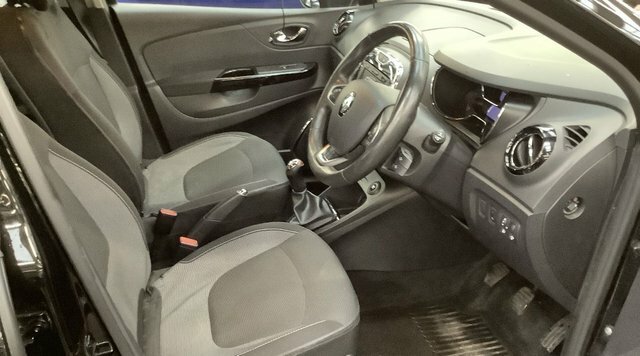 Renault Captur 1.5 Dci Energy Dynamique Nav Suv SA66MYK Black #2