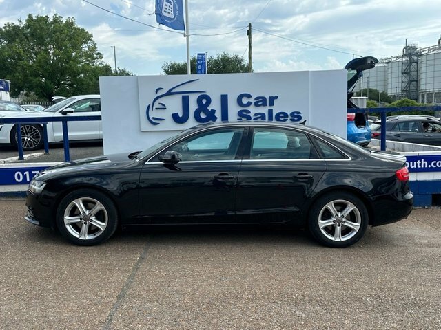 Audi A4 2.0 Tdi Se Technik Saloon Euro 5 Black #3