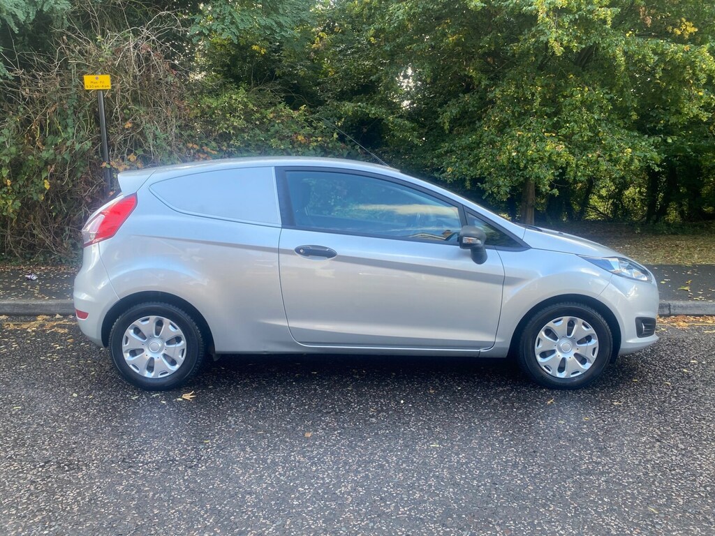 Ford Fiesta 1.6 Tdci Econetic Van YF15GLZ Silver #5
