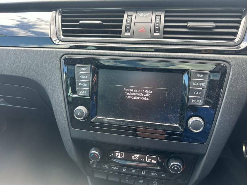 Skoda Rapid Spaceback 2015 Skoda Rapid 1.2 Spaceback Se Tech Tsi 105 Silver #12