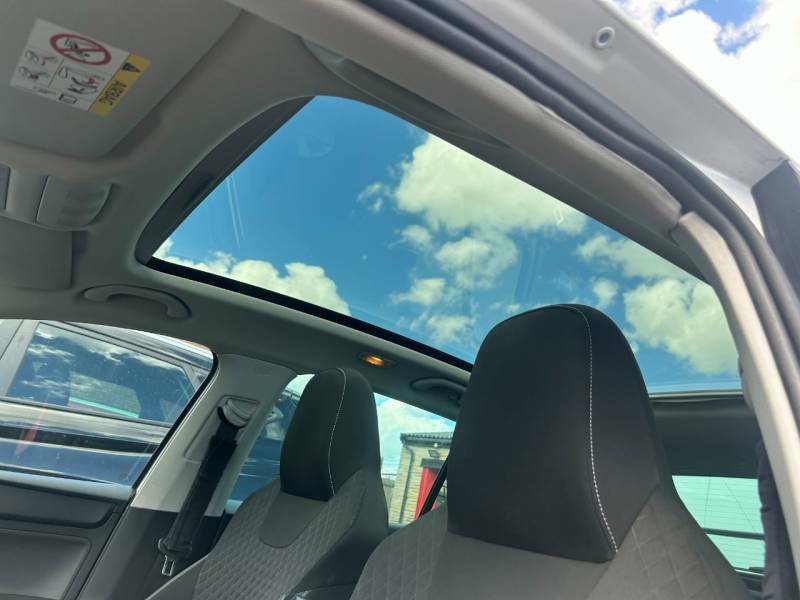 Skoda Rapid Spaceback 2015 Skoda Rapid 1.2 Spaceback Se Tech Tsi 105 Silver #8
