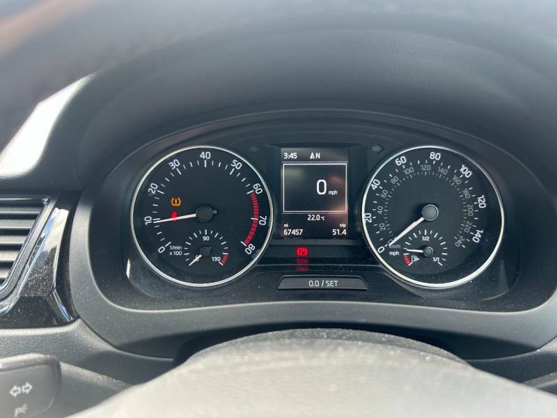 Skoda Rapid Spaceback 2015 Skoda Rapid 1.2 Spaceback Se Tech Tsi 105 Silver #10