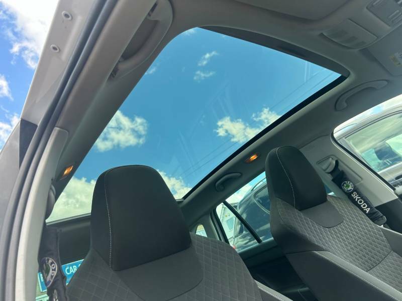 Skoda Rapid Spaceback 2015 Skoda Rapid 1.2 Spaceback Se Tech Tsi 105 Silver #15