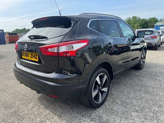 Nissan Qashqai 1.5 Dci N-connecta Suv 2Wd Euro BG66ZHZ Black #6
