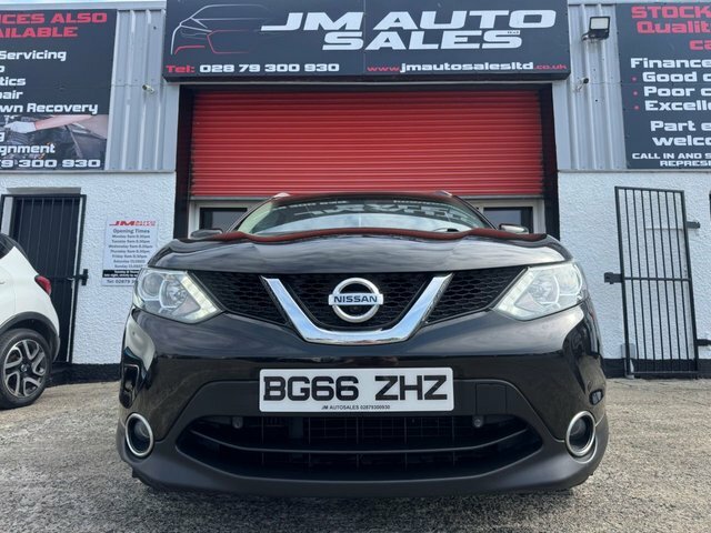 Nissan Qashqai 1.5 Dci N-connecta Suv 2Wd Euro BG66ZHZ Black #3