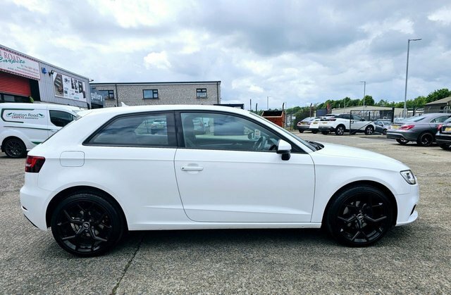 Audi A3 1.6 Tdi Se Technik Hatchback Eur AU66JCZ White #4
