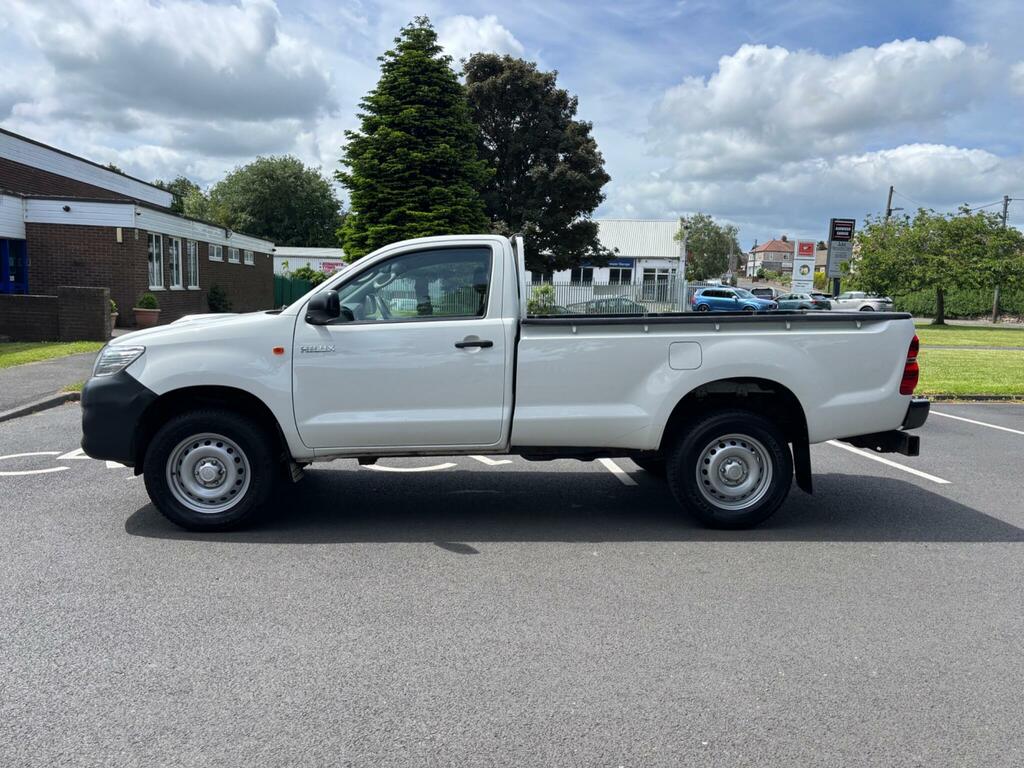Toyota HILUX 2.5 D-4d Active 4Wd Euro 5 White #4