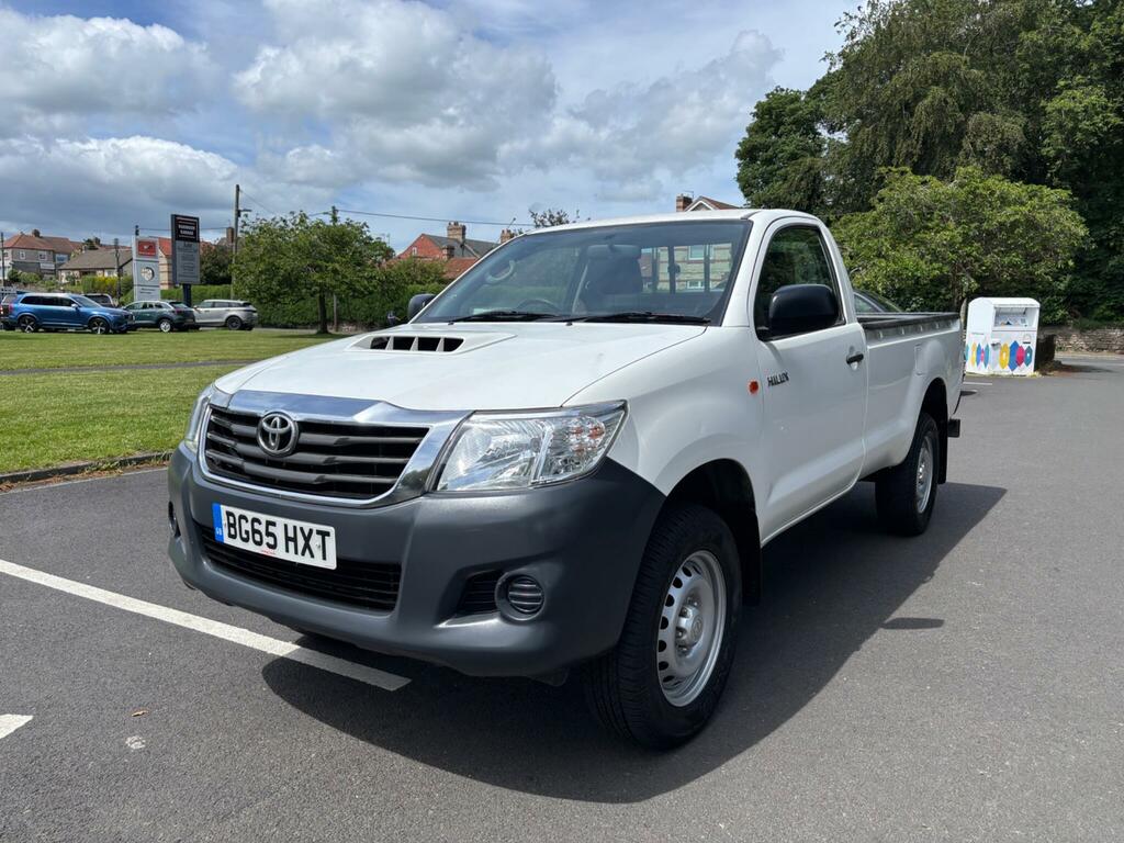 Toyota HILUX 2.5 D-4d Active 4Wd Euro 5 White #3
