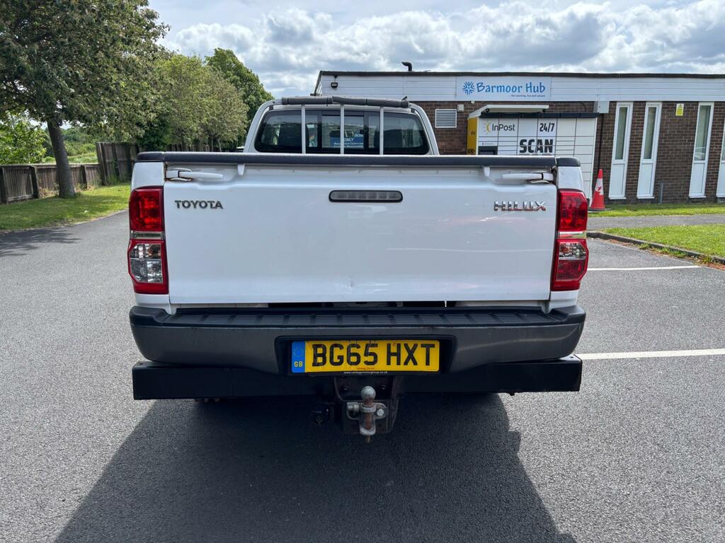 Toyota HILUX 2.5 D-4d Active 4Wd Euro 5 White #6
