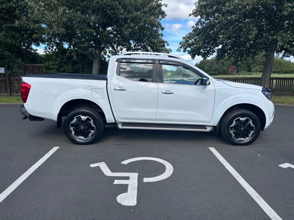 Nissan Navara Dci Tekna Shr Dcb Black #9
