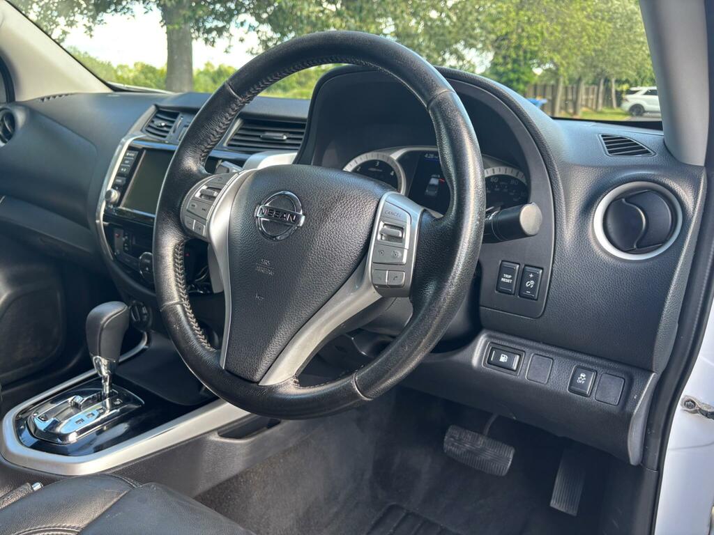 Nissan Navara Dci Tekna Shr Dcb Black #11