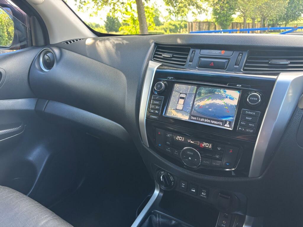 Nissan Navara N-connecta  #13