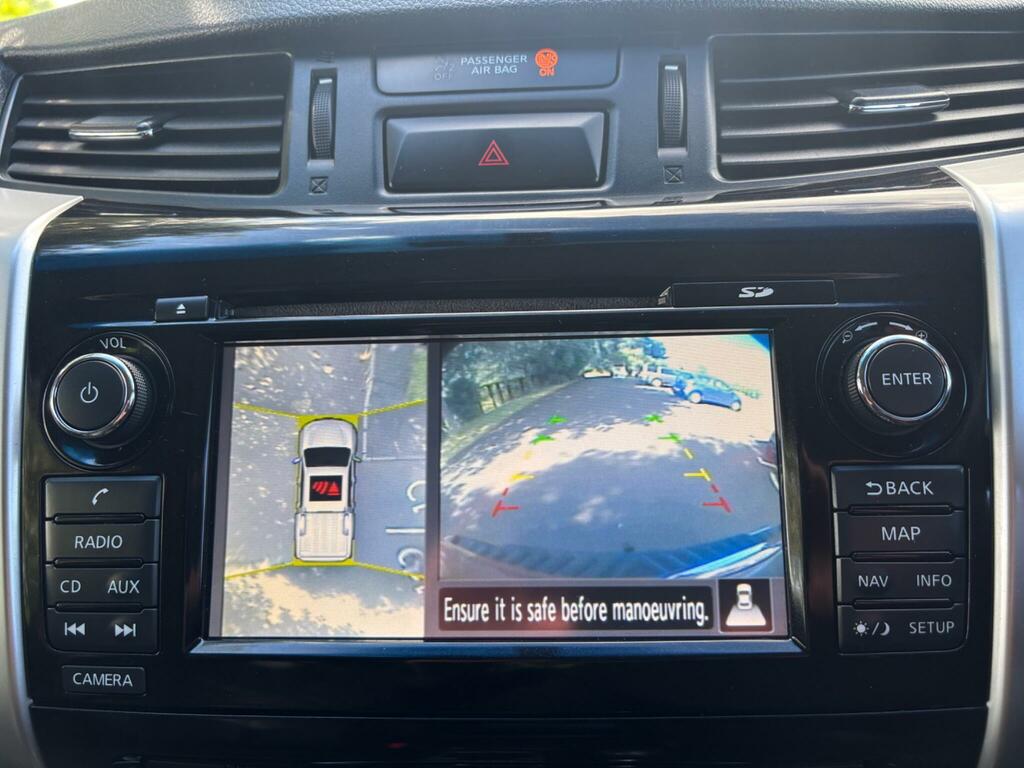 Nissan Navara N-connecta  #12