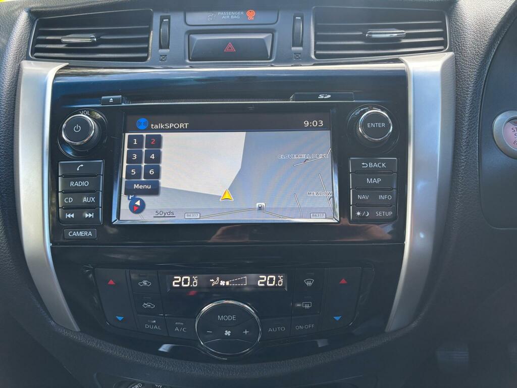 Nissan Navara N-connecta  #11