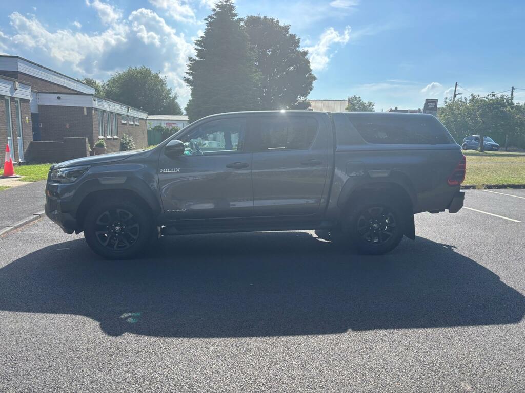 Toyota HILUX 2.8 D-4d Invincible X 4Wd Euro 6 Ss Grey #4