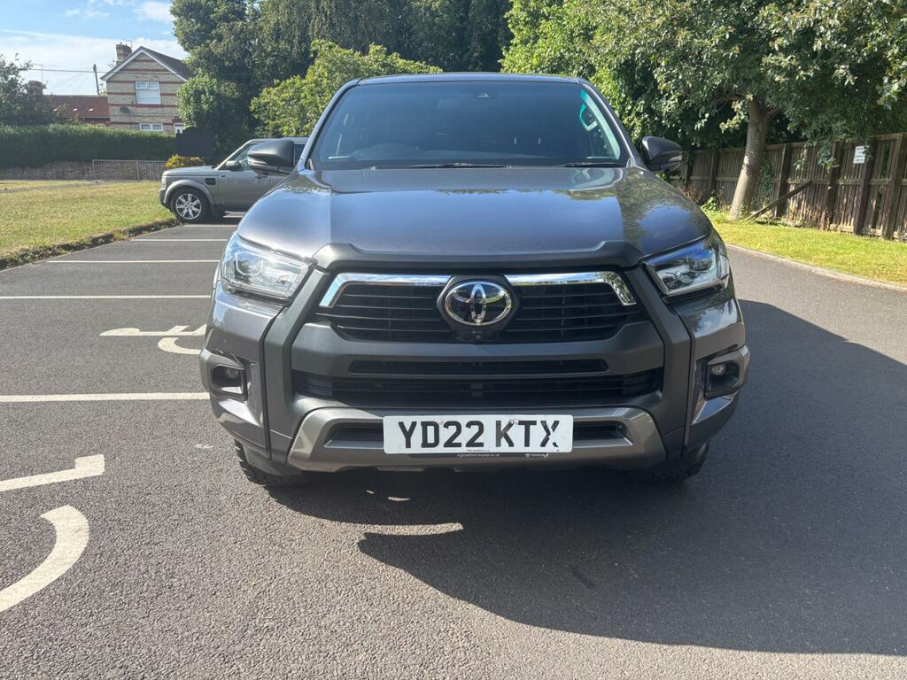 Toyota HILUX 2.8 D-4d Invincible X 4Wd Euro 6 Ss Grey #2