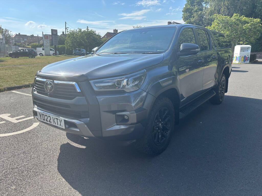 Toyota HILUX 2.8 D-4d Invincible X 4Wd Euro 6 Ss Grey #3