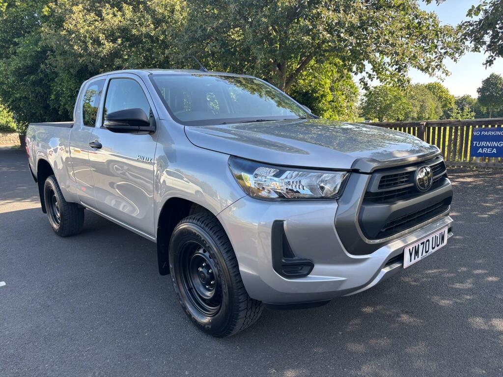 Toyota HILUX 2.4 D-4d Active Extra Cab Pickup 4Wd Euro 6 Ss Silver