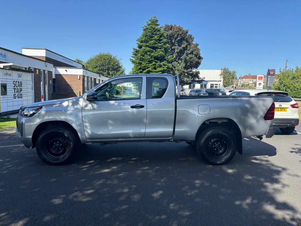 Toyota HILUX 2.4 D-4d Active Extra Cab Pickup 4Wd Euro 6 Ss Silver #4