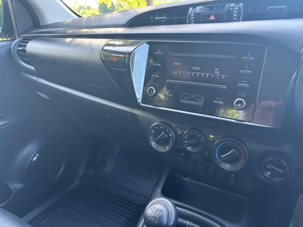 Toyota HILUX D-4d Active Grey #10