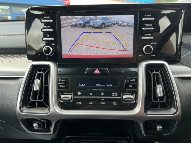 Kia Sorento Hybrid Black #8