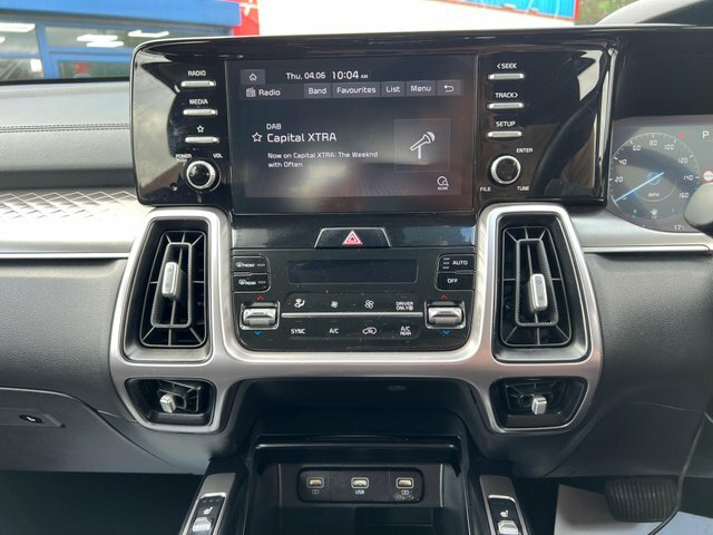Kia Sorento Hybrid Black #7