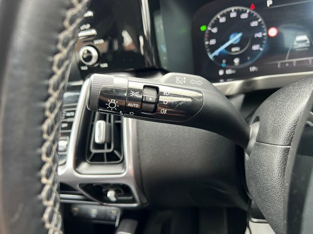 Kia Sorento Hybrid Black #65