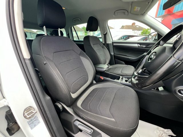Skoda Kodiaq 2022 1.5 Tsi Act Se Dsg Euro 6 Ss 7 Seat White #4