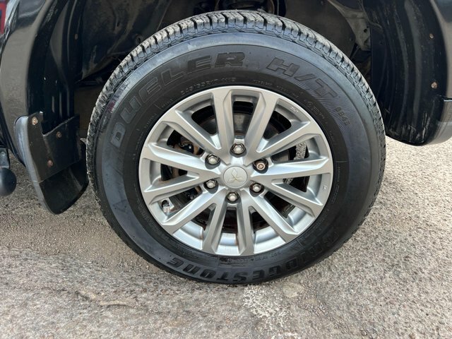 Mitsubishi L200 Black #29