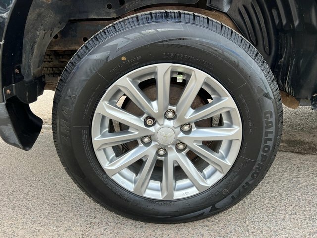 Mitsubishi L200 Black #30