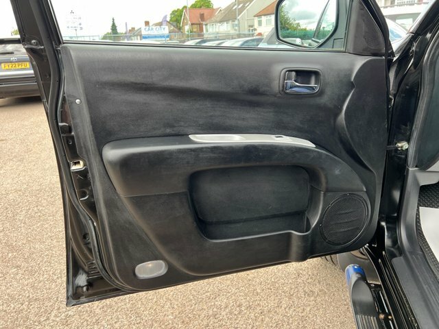 Mitsubishi L200 Black #46