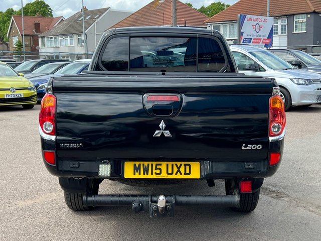 Mitsubishi L200 2015 2.5 Di-d Challenger 4Wd Euro 5 Lb Black #3