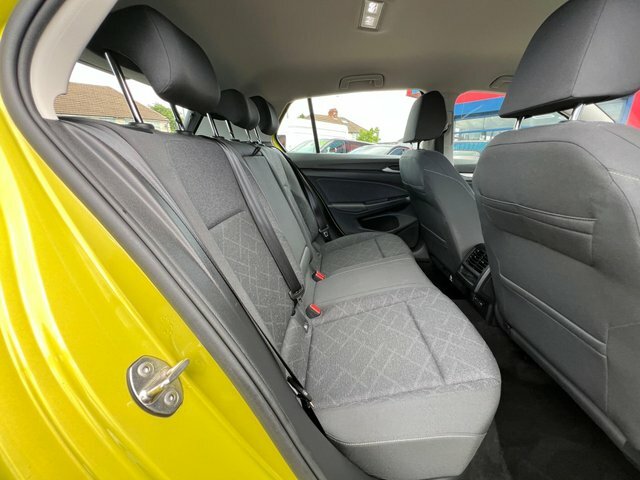 Volkswagen Golf 2024 1.0 Etsi Mhev Life Dsg Euro 6 Ss FH73KZA Yellow #5