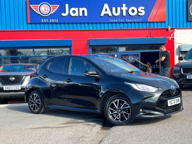 Toyota Yaris 2022 1.5 Vvt-h Design E-cvt Euro 6 Ss Black