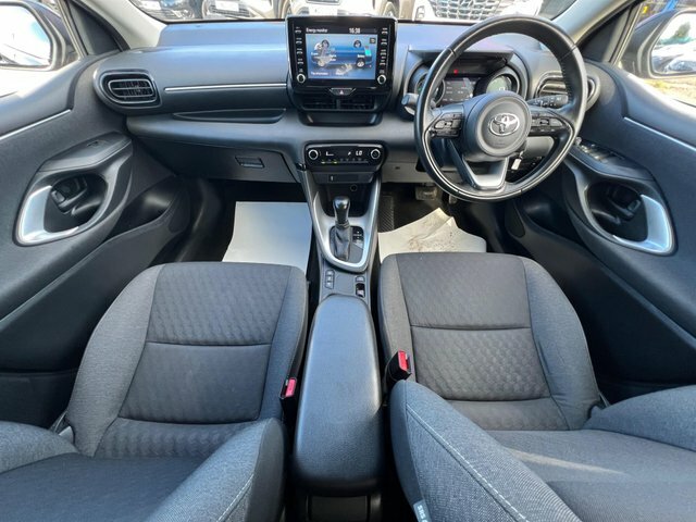 Toyota Yaris 2022 1.5 Vvt-h Design E-cvt Euro 6 Ss Black #3