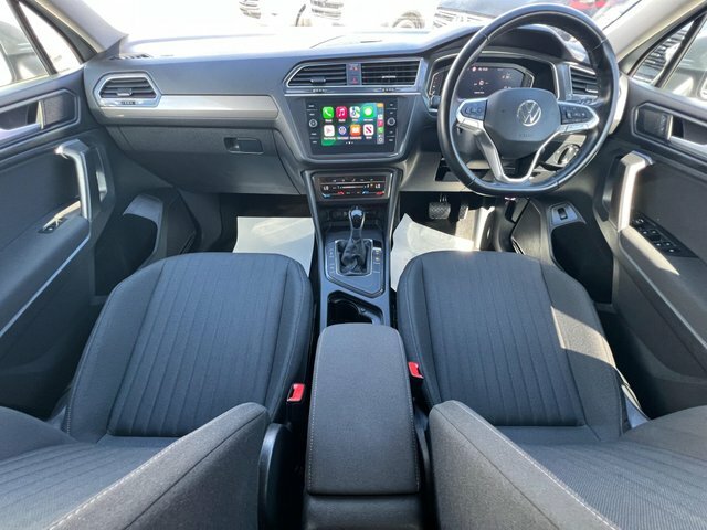 Volkswagen Tiguan Allspace 2023 1.5 Tsi Life Dsg Euro 6 Ss Silver #3