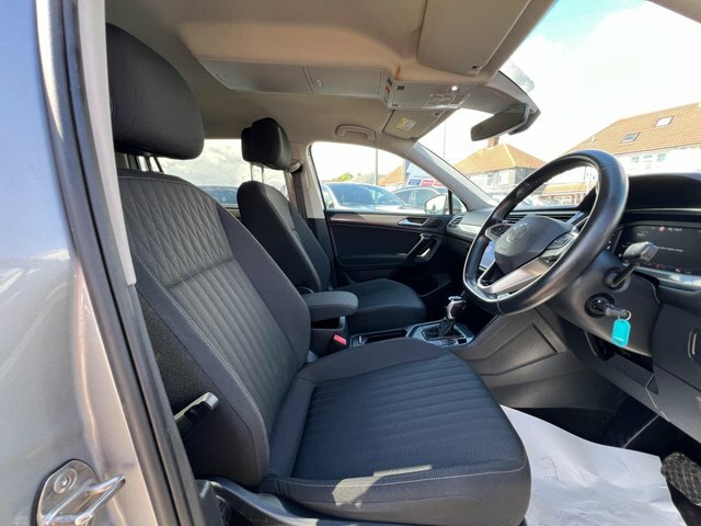 Volkswagen Tiguan Allspace 2023 1.5 Tsi Life Dsg Euro 6 Ss Silver #4