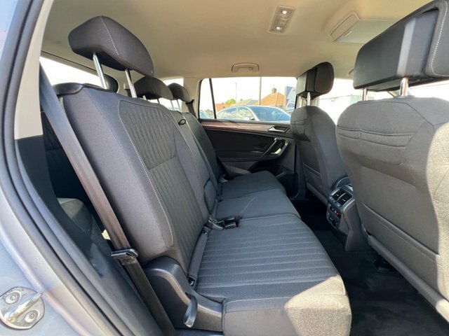 Volkswagen Tiguan Allspace 2023 1.5 Tsi Life Dsg Euro 6 Ss Silver #5