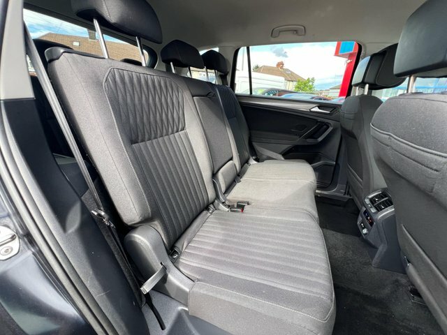 Volkswagen Tiguan Allspace 2023 1.5 Tsi Life Dsg Euro 6 Ss KS72OAG Black #5