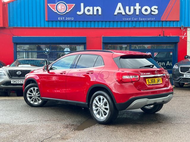 Mercedes-Benz GLA Class 2018 1.6 Gla200 Se 7G-dct Euro 6 Ss Red #2