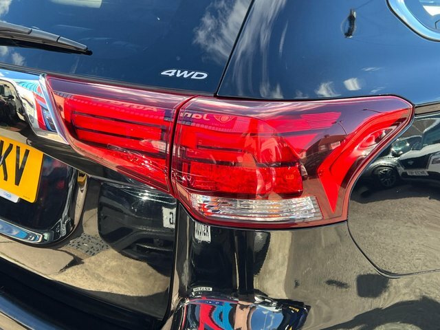Mitsubishi Outlander 2.4 Phev Reflex Plus Commercial White #49