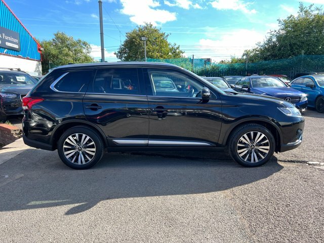Mitsubishi Outlander 2.4 Phev Reflex Plus Commercial White #23