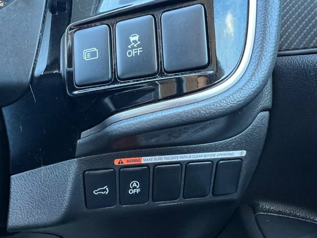 Mitsubishi Outlander 2.4 Phev Reflex Plus Commercial White #36