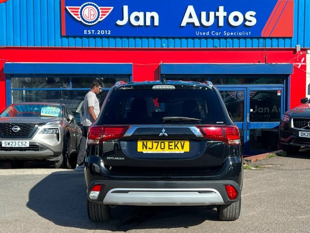 Mitsubishi Outlander 2.4 Phev Reflex Plus Commercial White #11